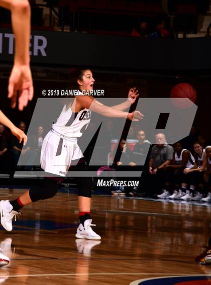 Thumbnail 1 in Ossining vs. Christ the King (Crusader Classic) photogallery.
