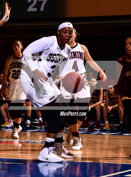 Thumbnail 2 in Ossining vs. Christ the King (Crusader Classic) photogallery.