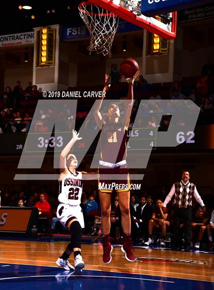 Thumbnail 2 in Ossining vs. Christ the King (Crusader Classic) photogallery.