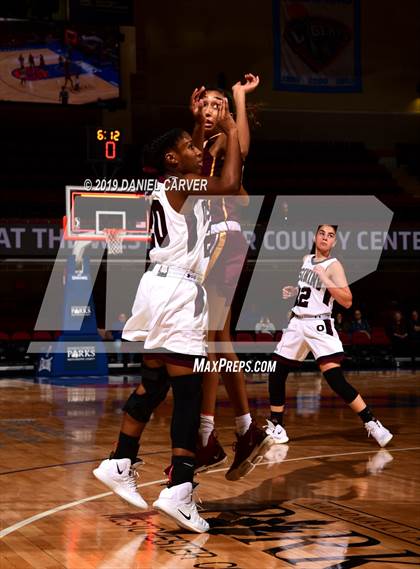 Thumbnail 3 in Ossining vs. Christ the King (Crusader Classic) photogallery.