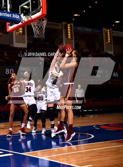 Thumbnail 2 in Ossining vs. Christ the King (Crusader Classic) photogallery.