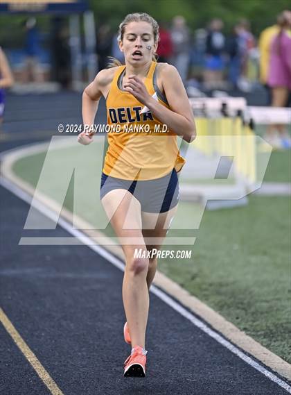 Thumbnail 2 in IHSAA Delta Sectionals (800 Meter)  photogallery.