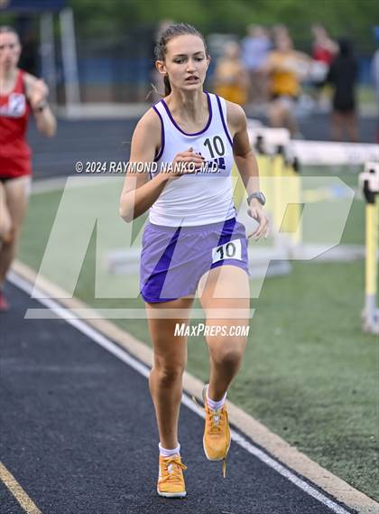 Thumbnail 1 in IHSAA Delta Sectionals (800 Meter)  photogallery.