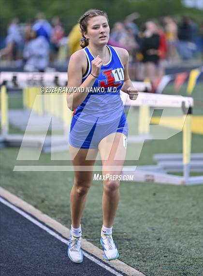 Thumbnail 1 in IHSAA Delta Sectionals (800 Meter)  photogallery.