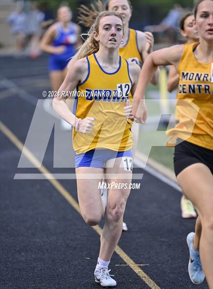 Thumbnail 2 in IHSAA Delta Sectionals (800 Meter)  photogallery.