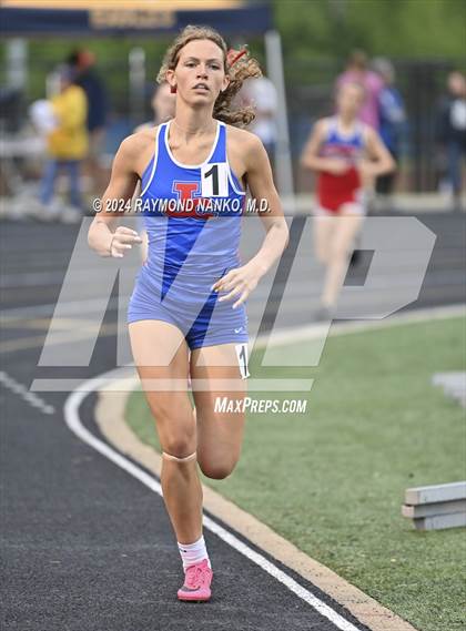 Thumbnail 3 in IHSAA Delta Sectionals (800 Meter)  photogallery.