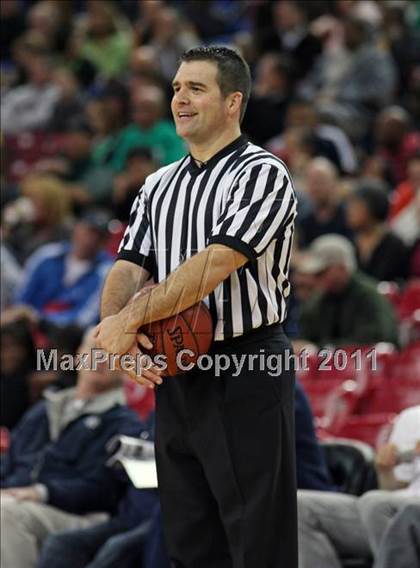 Thumbnail 2 in St. Mary's vs. Del Oro (CIF NorCal D2 Regional Final) photogallery.