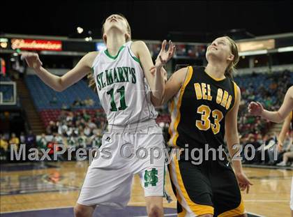 Thumbnail 2 in St. Mary's vs. Del Oro (CIF NorCal D2 Regional Final) photogallery.