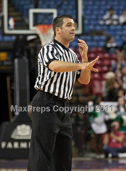 Thumbnail 1 in St. Mary's vs. Del Oro (CIF NorCal D2 Regional Final) photogallery.