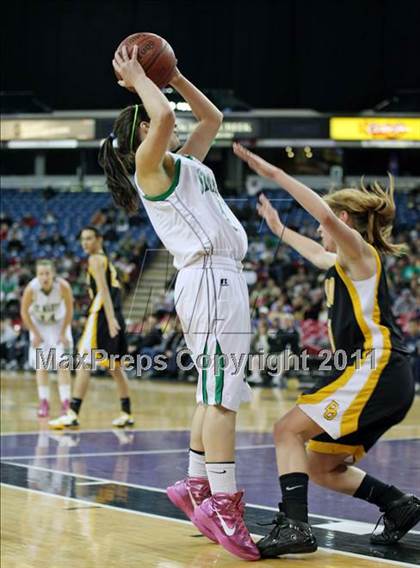 Thumbnail 2 in St. Mary's vs. Del Oro (CIF NorCal D2 Regional Final) photogallery.