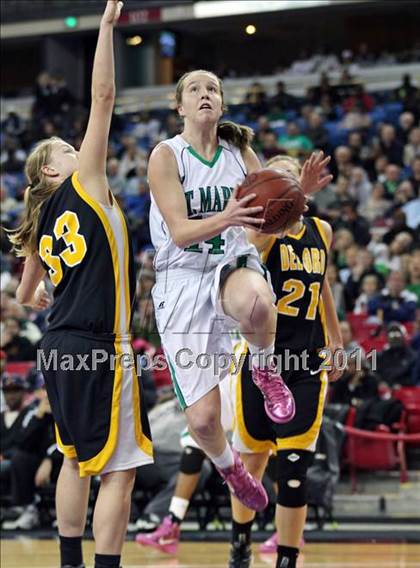 Thumbnail 2 in St. Mary's vs. Del Oro (CIF NorCal D2 Regional Final) photogallery.