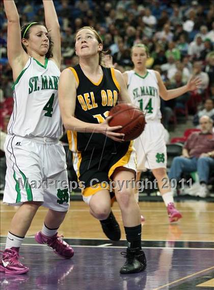 Thumbnail 3 in St. Mary's vs. Del Oro (CIF NorCal D2 Regional Final) photogallery.