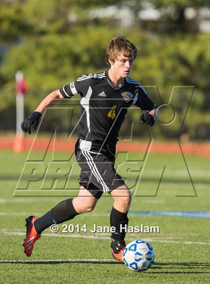 Thumbnail 1 in Shenendehowa vs. Commack (NYSPHSAA Class AA Semifinal) photogallery.