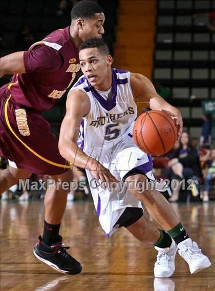 Thumbnail 2 in Christian Brothers Academy vs. Mt. Vernon (NYSPHSAA Class AA Semifinal) photogallery.