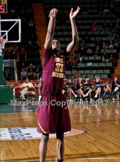 Thumbnail 3 in Christian Brothers Academy vs. Mt. Vernon (NYSPHSAA Class AA Semifinal) photogallery.