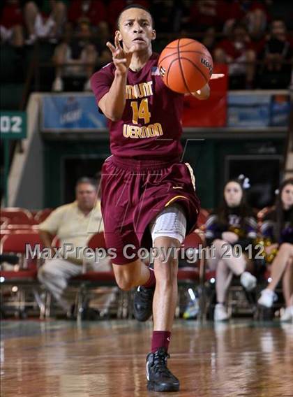 Thumbnail 1 in Christian Brothers Academy vs. Mt. Vernon (NYSPHSAA Class AA Semifinal) photogallery.