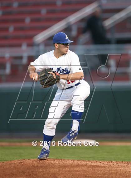 Thumbnail 2 in Archbishop Molloy vs. Monsignor McClancy (CHSAA Class AA Game 1)  photogallery.