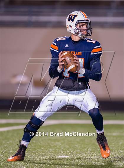 Thumbnail 3 in Wakeland vs McKinney North (UIL 5A Division 1 Region 2 Bi-District Playoff) photogallery.