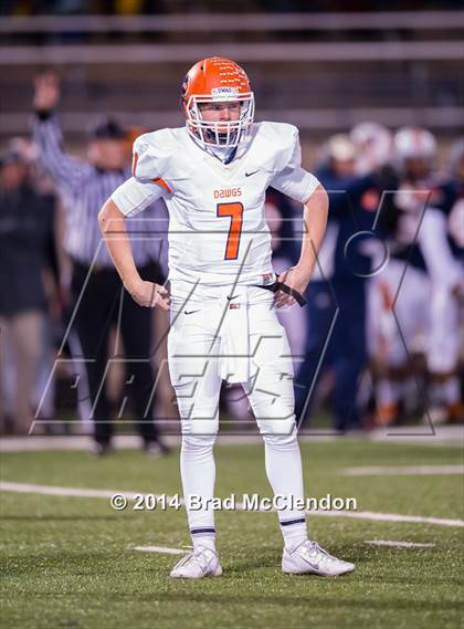 Thumbnail 1 in Wakeland vs McKinney North (UIL 5A Division 1 Region 2 Bi-District Playoff) photogallery.