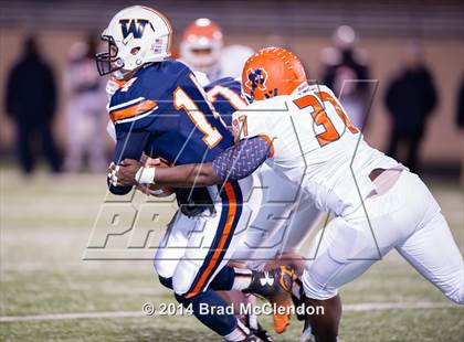 Thumbnail 2 in Wakeland vs McKinney North (UIL 5A Division 1 Region 2 Bi-District Playoff) photogallery.