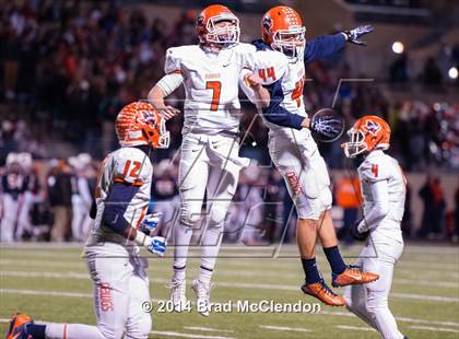Thumbnail 2 in Wakeland vs McKinney North (UIL 5A Division 1 Region 2 Bi-District Playoff) photogallery.