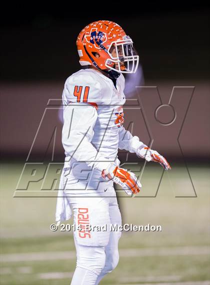 Thumbnail 2 in Wakeland vs McKinney North (UIL 5A Division 1 Region 2 Bi-District Playoff) photogallery.