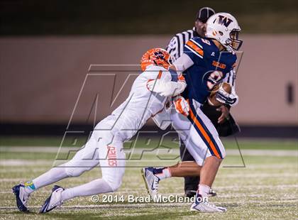 Thumbnail 3 in Wakeland vs McKinney North (UIL 5A Division 1 Region 2 Bi-District Playoff) photogallery.