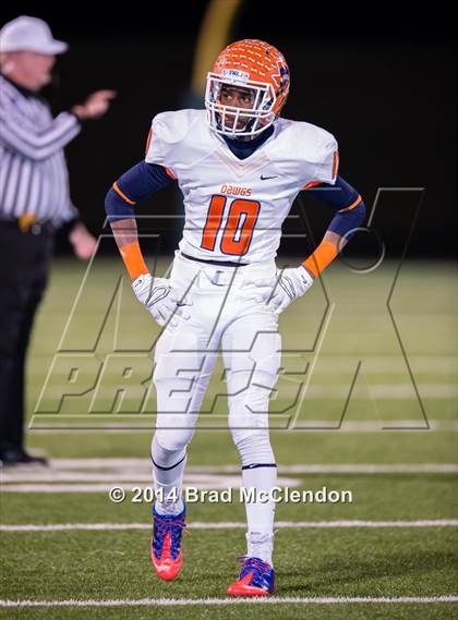 Thumbnail 3 in Wakeland vs McKinney North (UIL 5A Division 1 Region 2 Bi-District Playoff) photogallery.