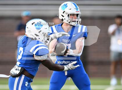Thumbnail 1 in Walker Valley vs. Ringgold (Scrimmage) photogallery.