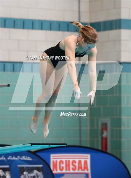 Thumbnail 2 in NCHSAA 3A State Diving Championships photogallery.
