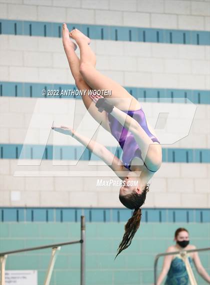 Thumbnail 2 in NCHSAA 3A State Diving Championships photogallery.
