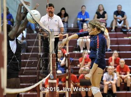 Thumbnail 2 in Fivay @ Wiregrass Ranch photogallery.