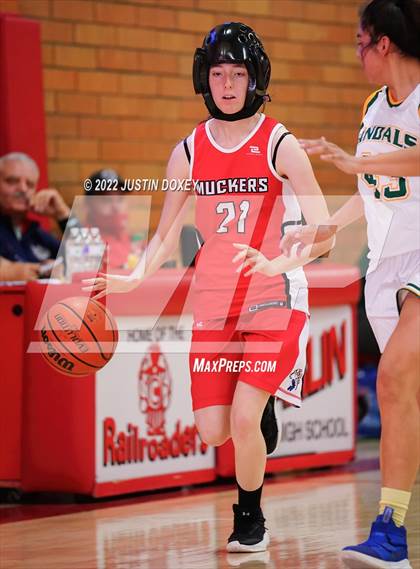 Thumbnail 3 in Tonopah vs. Eureka (WREC Classic) photogallery.