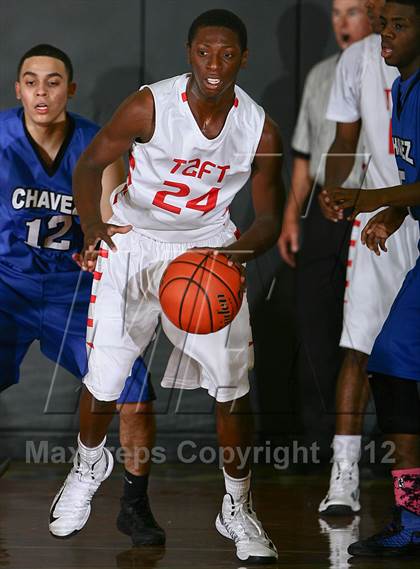 Thumbnail 3 in Chavez vs. Taft (McDonald's Texas Invitational) photogallery.