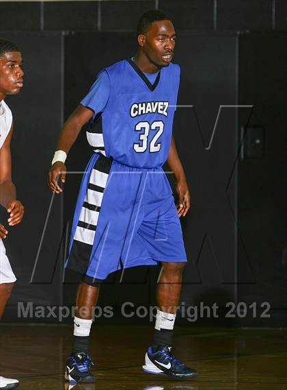 Thumbnail 3 in Chavez vs. Taft (McDonald's Texas Invitational) photogallery.