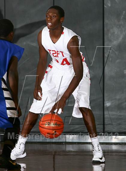 Thumbnail 2 in Chavez vs. Taft (McDonald's Texas Invitational) photogallery.