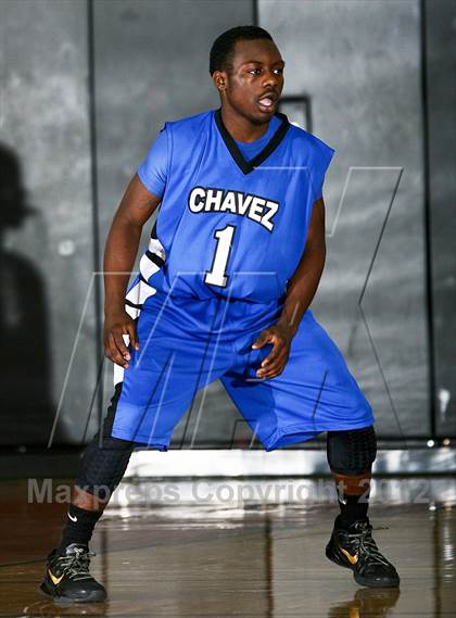 Thumbnail 1 in Chavez vs. Taft (McDonald's Texas Invitational) photogallery.