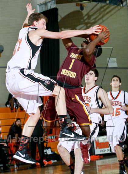 Thumbnail 1 in Mt. Vernon @ Mamaroneck photogallery.