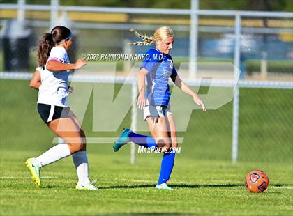 Thumbnail 3 in Avon vs Hamilton Southeastern  photogallery.