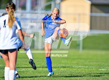 Thumbnail 3 in Avon vs Hamilton Southeastern  photogallery.