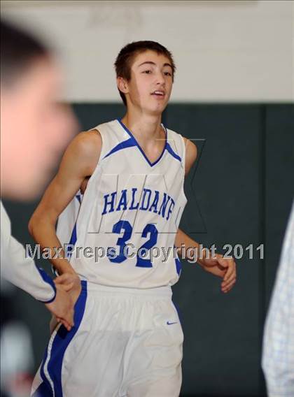 Thumbnail 2 in Putnam Valley vs. Haldane (Putnam Challenge) photogallery.
