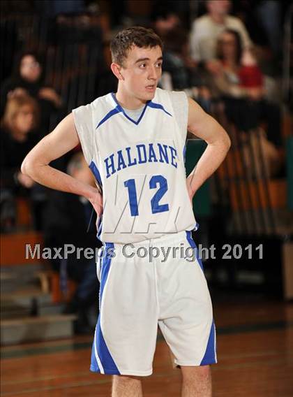 Thumbnail 2 in Putnam Valley vs. Haldane (Putnam Challenge) photogallery.