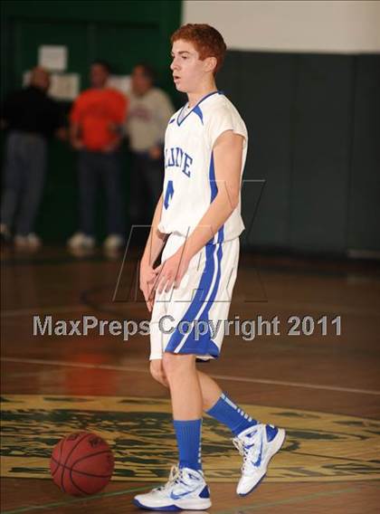 Thumbnail 2 in Putnam Valley vs. Haldane (Putnam Challenge) photogallery.