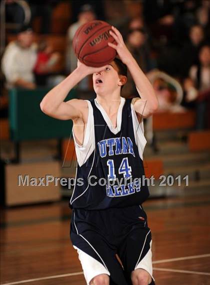 Thumbnail 2 in Putnam Valley vs. Haldane (Putnam Challenge) photogallery.