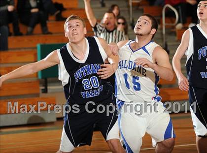 Thumbnail 3 in Putnam Valley vs. Haldane (Putnam Challenge) photogallery.