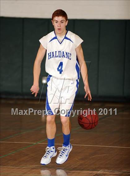 Thumbnail 2 in Putnam Valley vs. Haldane (Putnam Challenge) photogallery.