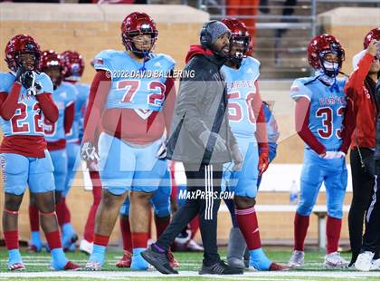 Thumbnail 1 in Lake Worth vs. Carter (UIL 4A D1 Area Playoff) photogallery.