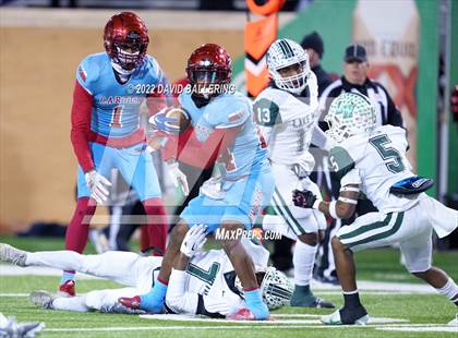 Thumbnail 2 in Lake Worth vs. Carter (UIL 4A D1 Area Playoff) photogallery.