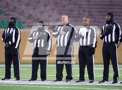 Thumbnail 1 in Lake Worth vs. Carter (UIL 4A D1 Area Playoff) photogallery.