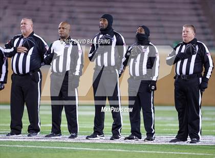 Thumbnail 3 in Lake Worth vs. Carter (UIL 4A D1 Area Playoff) photogallery.